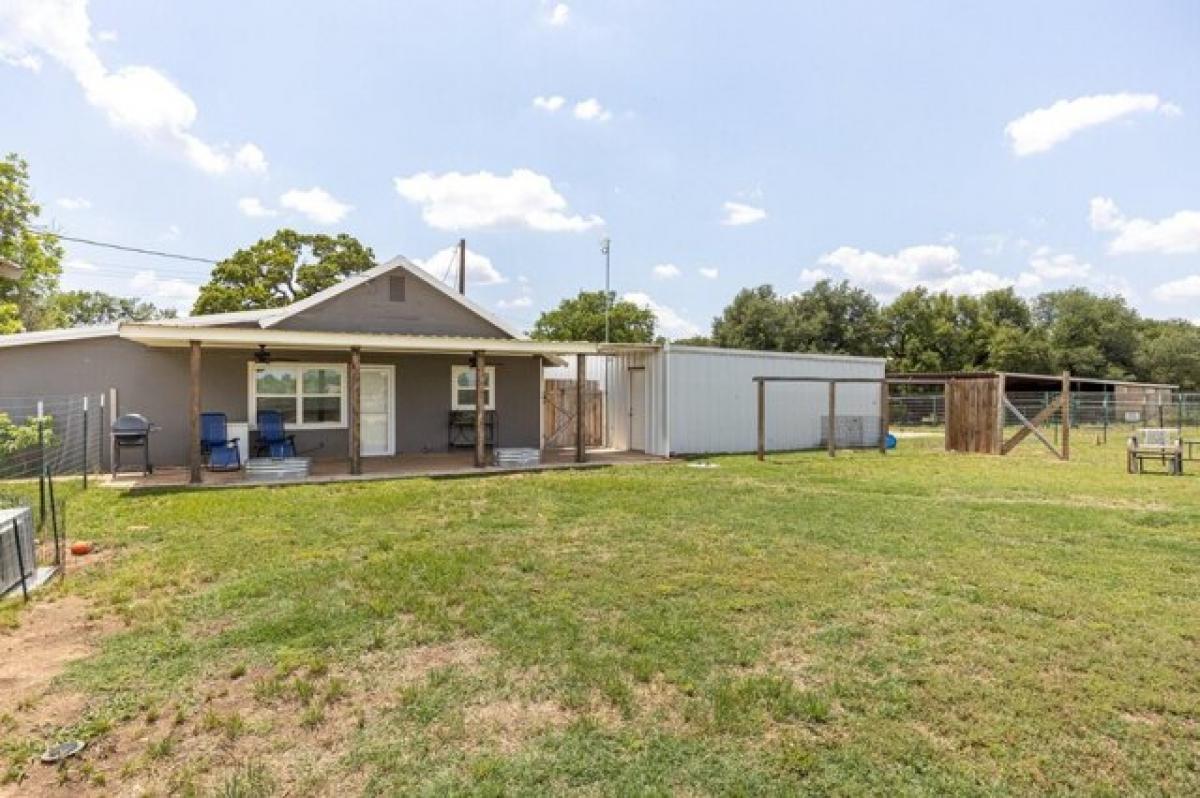 Picture of Home For Sale in Stephenville, Texas, United States