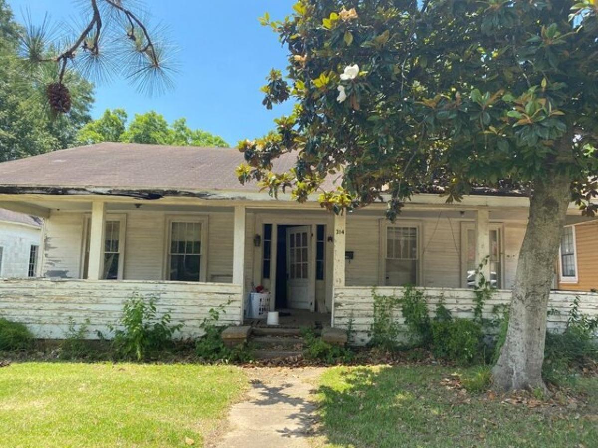 Picture of Home For Sale in Brookhaven, Mississippi, United States