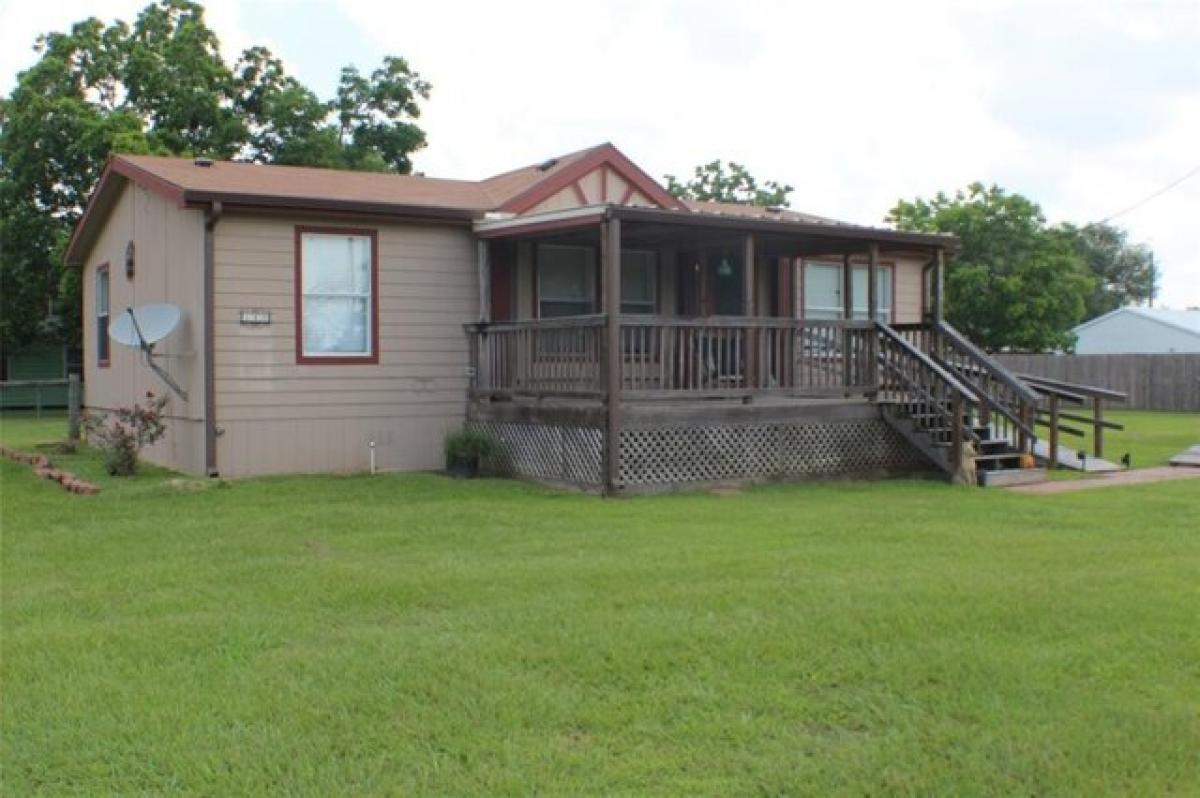 Picture of Home For Sale in Wadsworth, Texas, United States