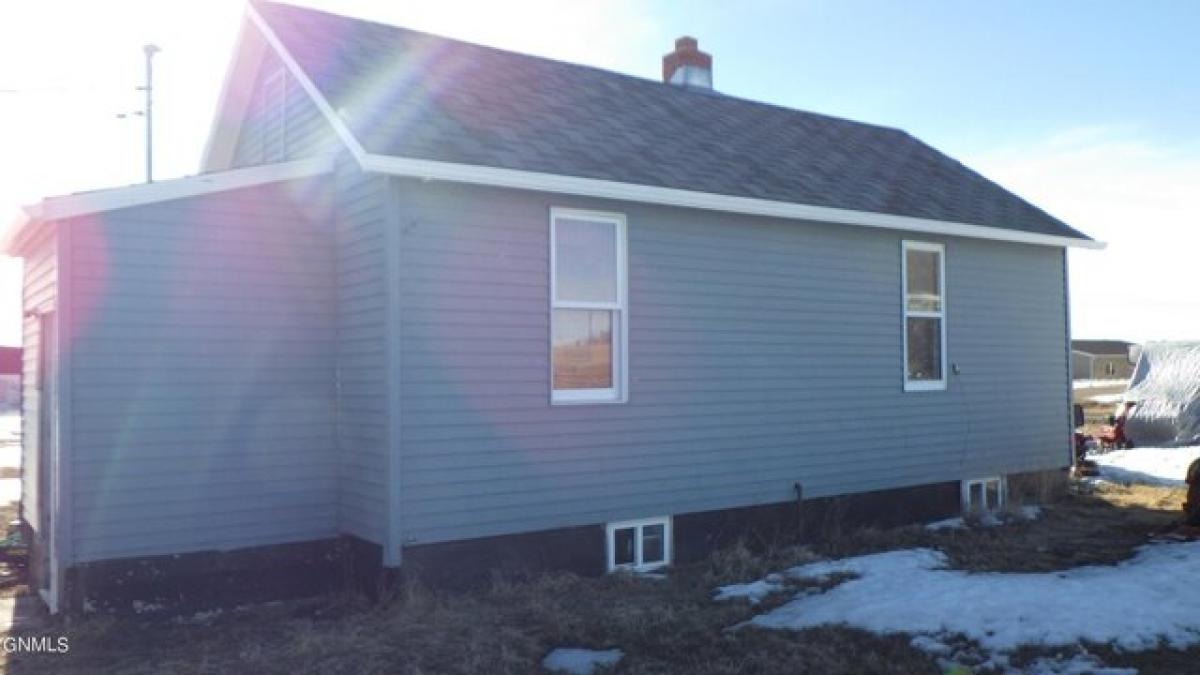 Picture of Home For Sale in Froid, Montana, United States