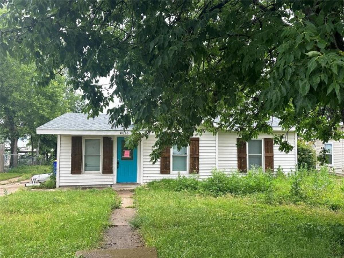 Picture of Home For Sale in White Settlement, Texas, United States