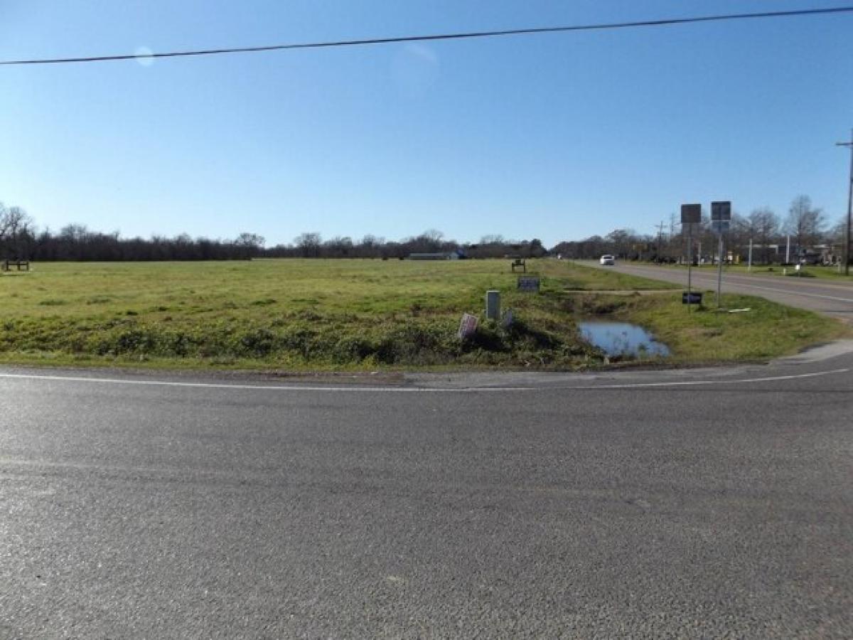 Picture of Residential Land For Sale in Marksville, Louisiana, United States