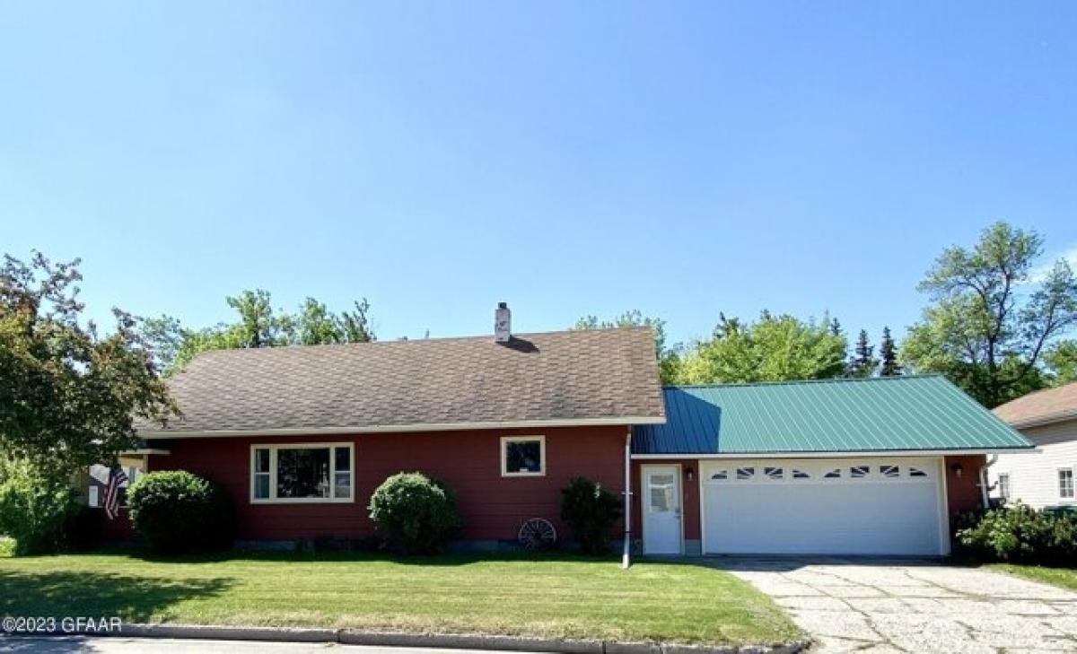 Picture of Home For Sale in Langdon, North Dakota, United States