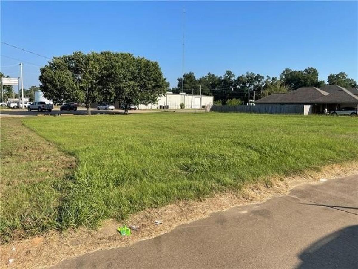 Picture of Residential Land For Sale in Alexandria, Louisiana, United States