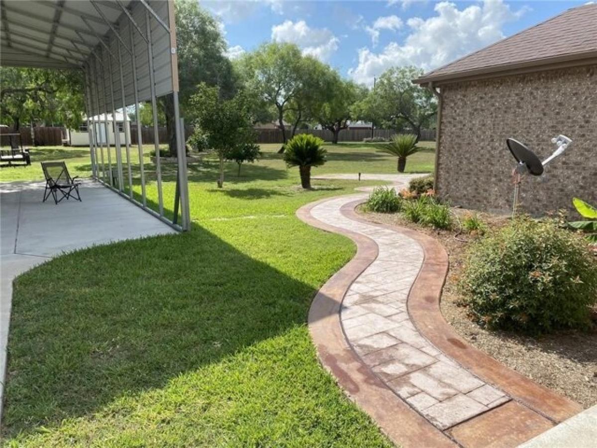 Picture of Home For Sale in Kingsville, Texas, United States