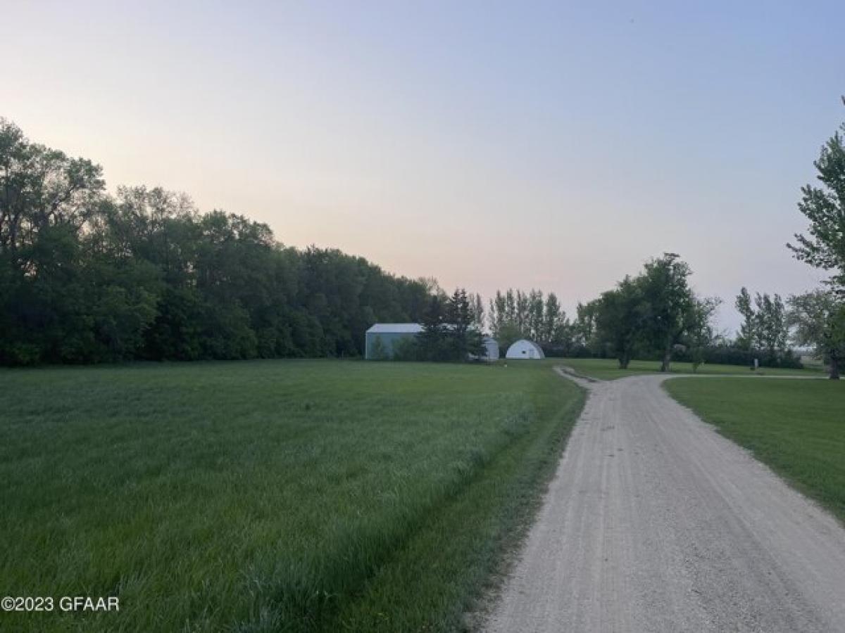 Picture of Home For Sale in Hatton, North Dakota, United States