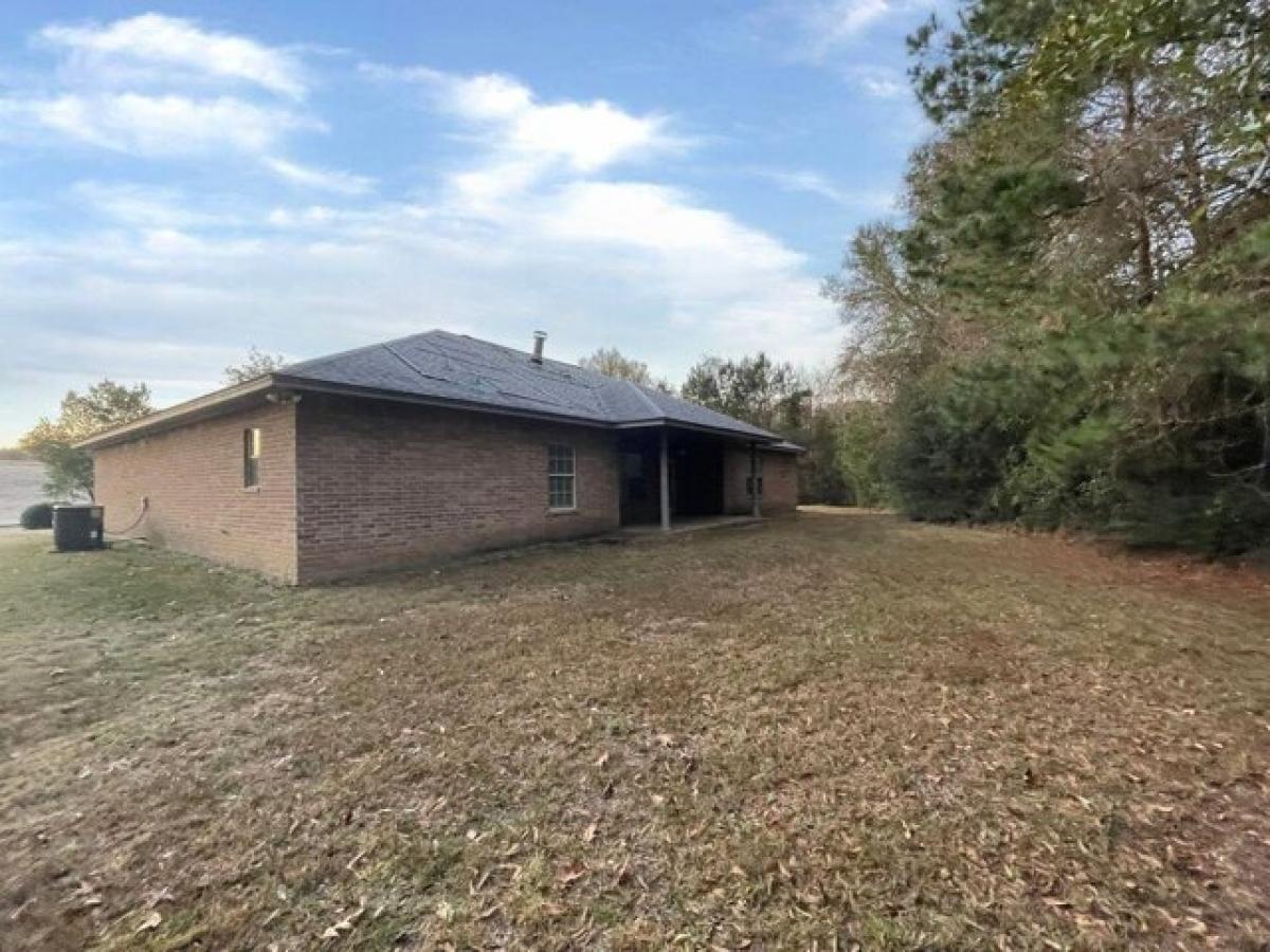 Picture of Home For Sale in Silsbee, Texas, United States