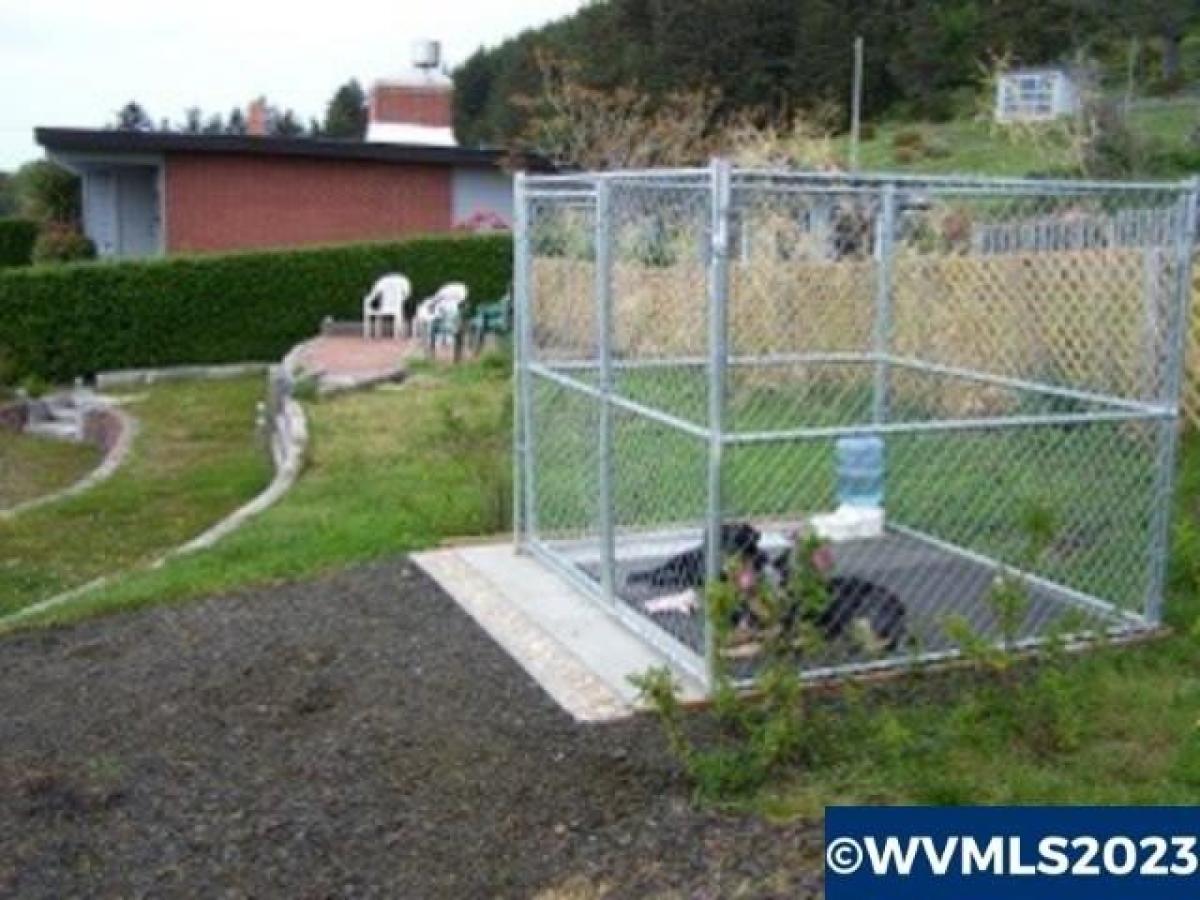 Picture of Home For Sale in Yachats, Oregon, United States