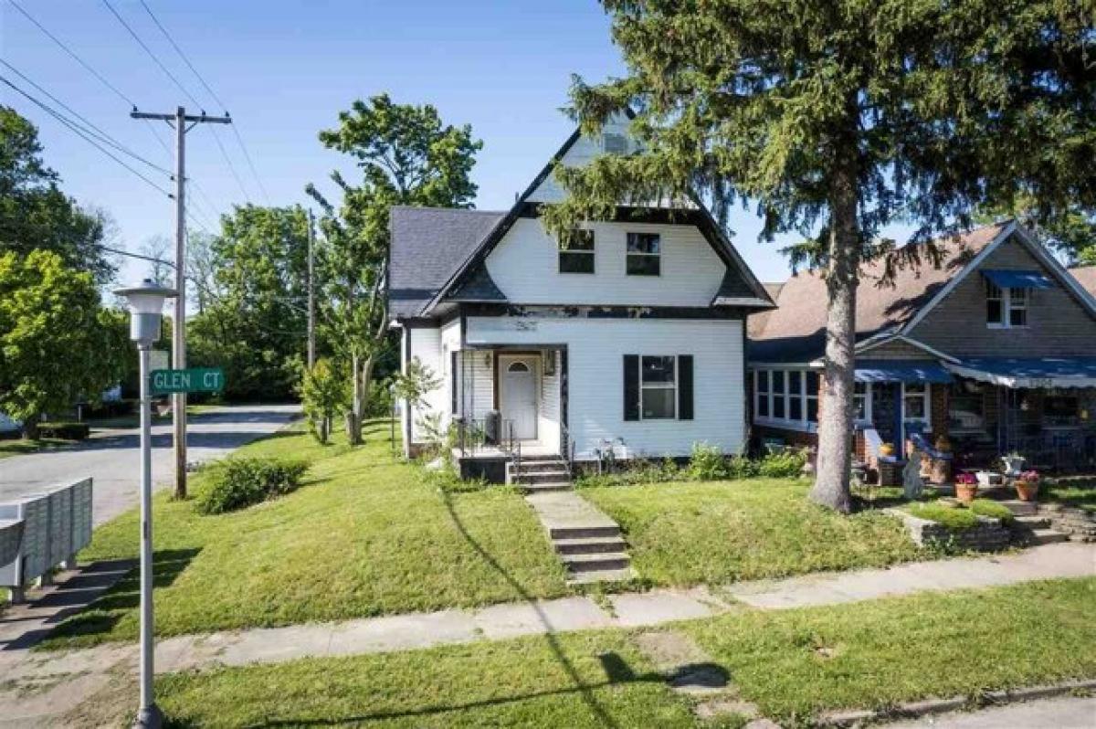 Picture of Home For Sale in Richmond, Indiana, United States