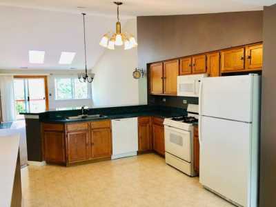Home For Rent in Darien, Illinois