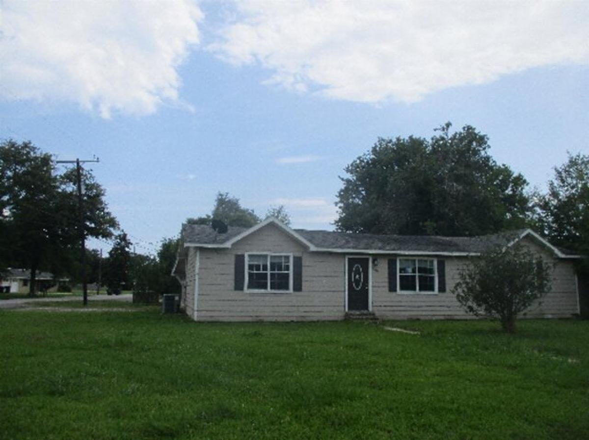 Picture of Home For Sale in Bridge City, Texas, United States