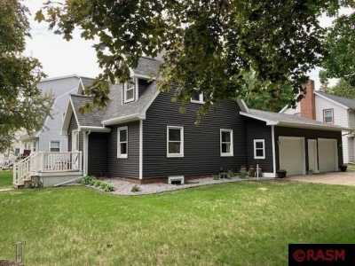 Home For Sale in Sleepy Eye, Minnesota