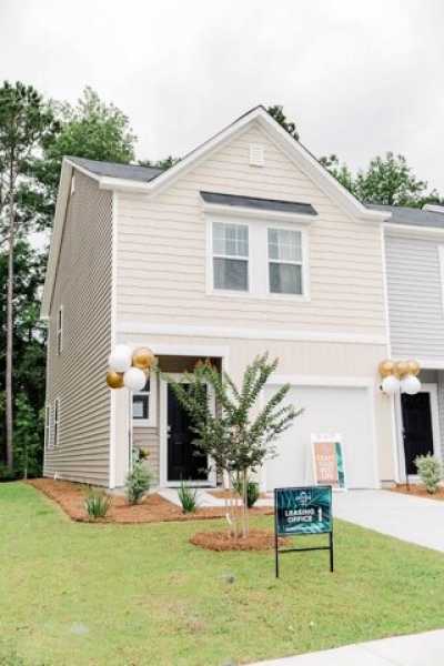 Home For Rent in Summerville, South Carolina