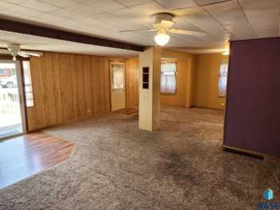 Home For Sale in Beresford, South Dakota