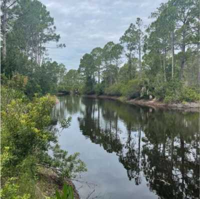 Residential Land For Sale in Cedar Key, Florida