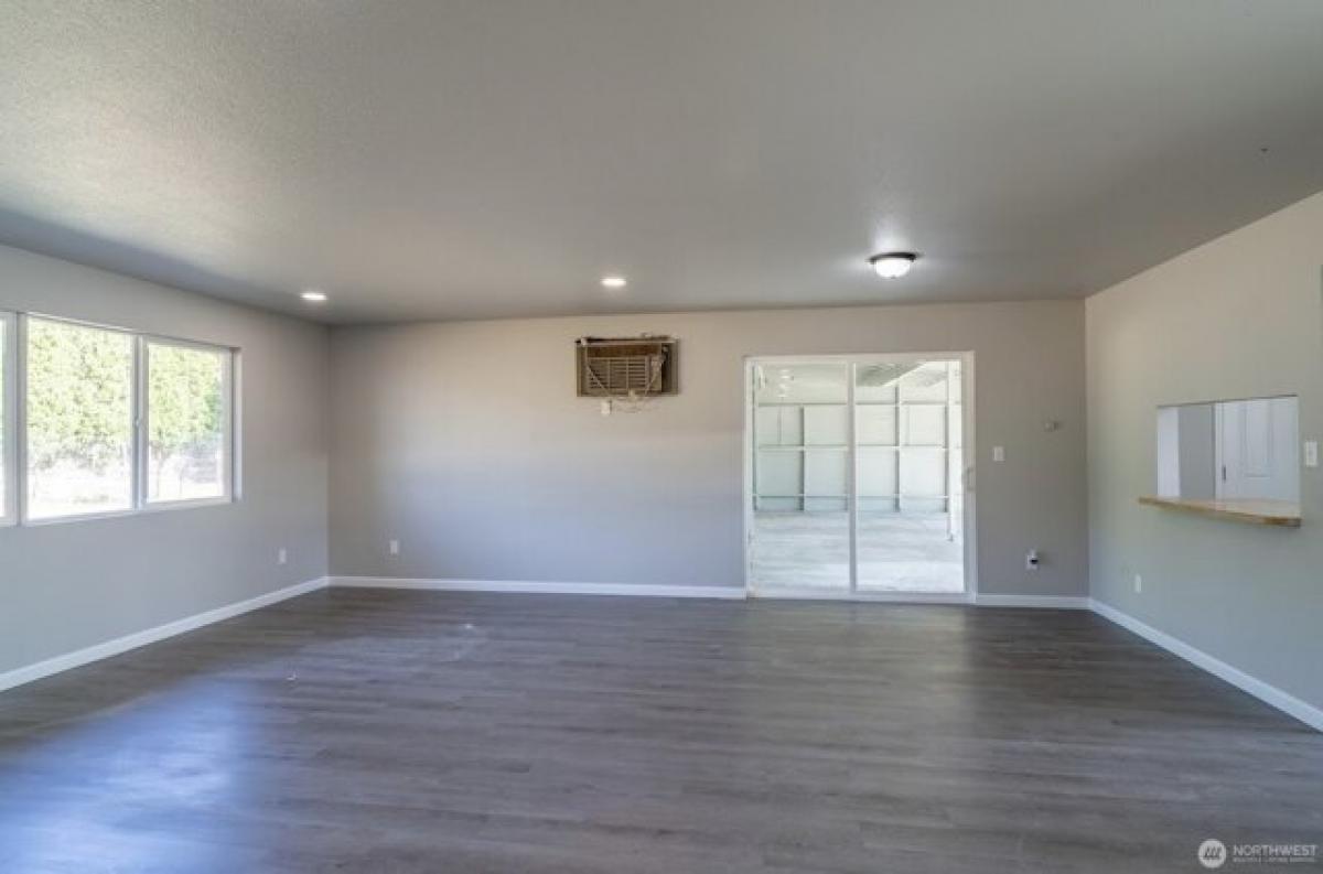 Picture of Home For Sale in Moses Lake, Washington, United States