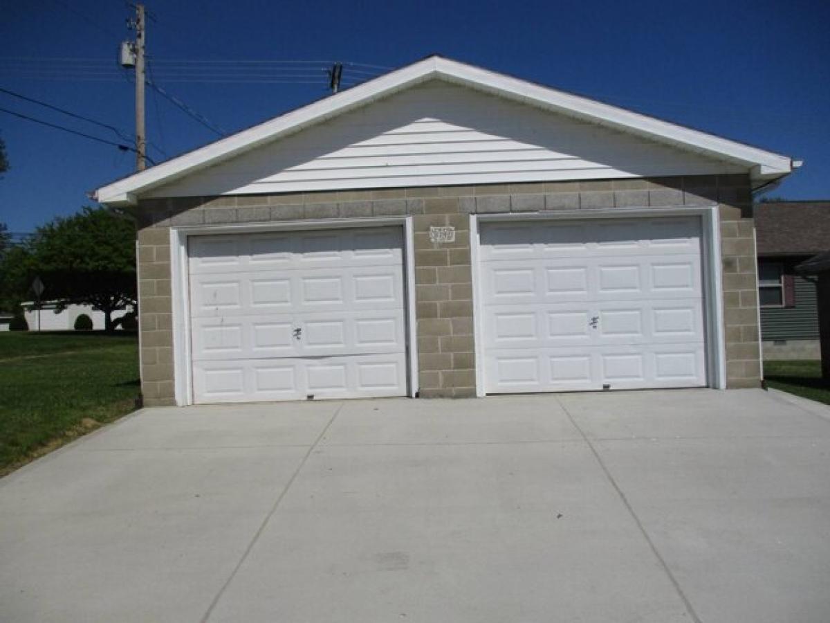 Picture of Home For Sale in Jackson, Ohio, United States