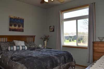 Home For Sale in Dakota Dunes, South Dakota