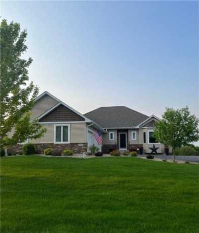 Home For Sale in Ham Lake, Minnesota
