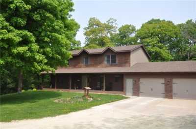 Home For Sale in Cannon Falls, Minnesota