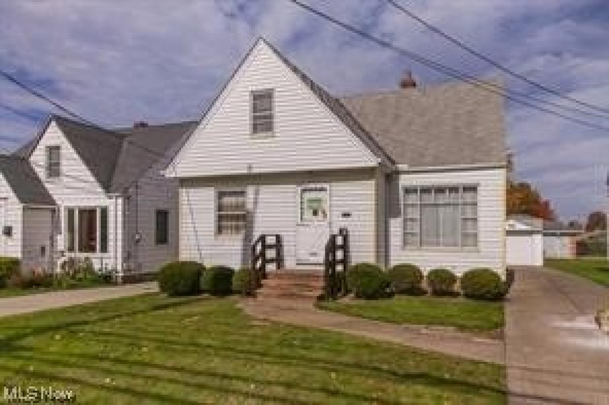 Picture of Home For Sale in Garfield Heights, Ohio, United States