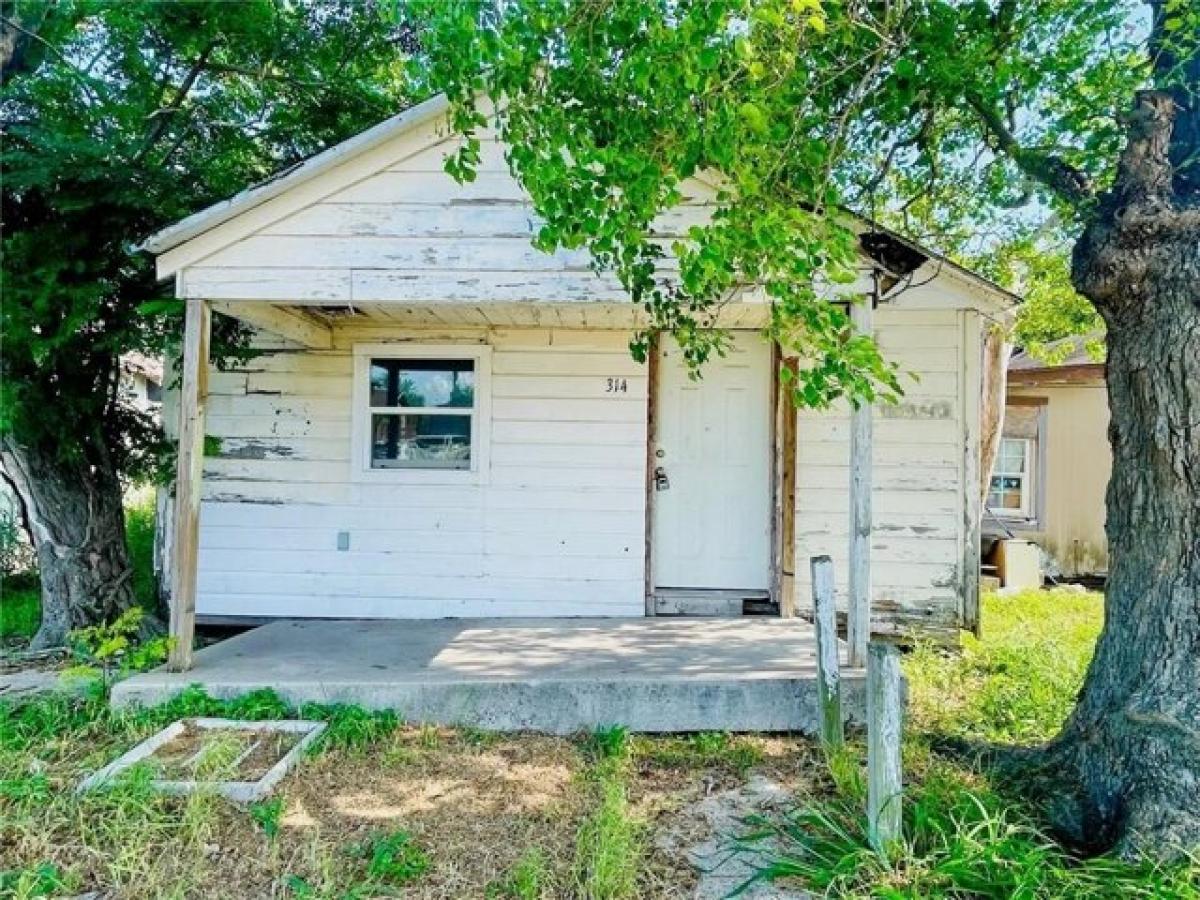 Picture of Home For Sale in Robstown, Texas, United States