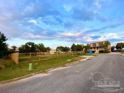 Residential Land For Sale in Gulf Breeze, Florida