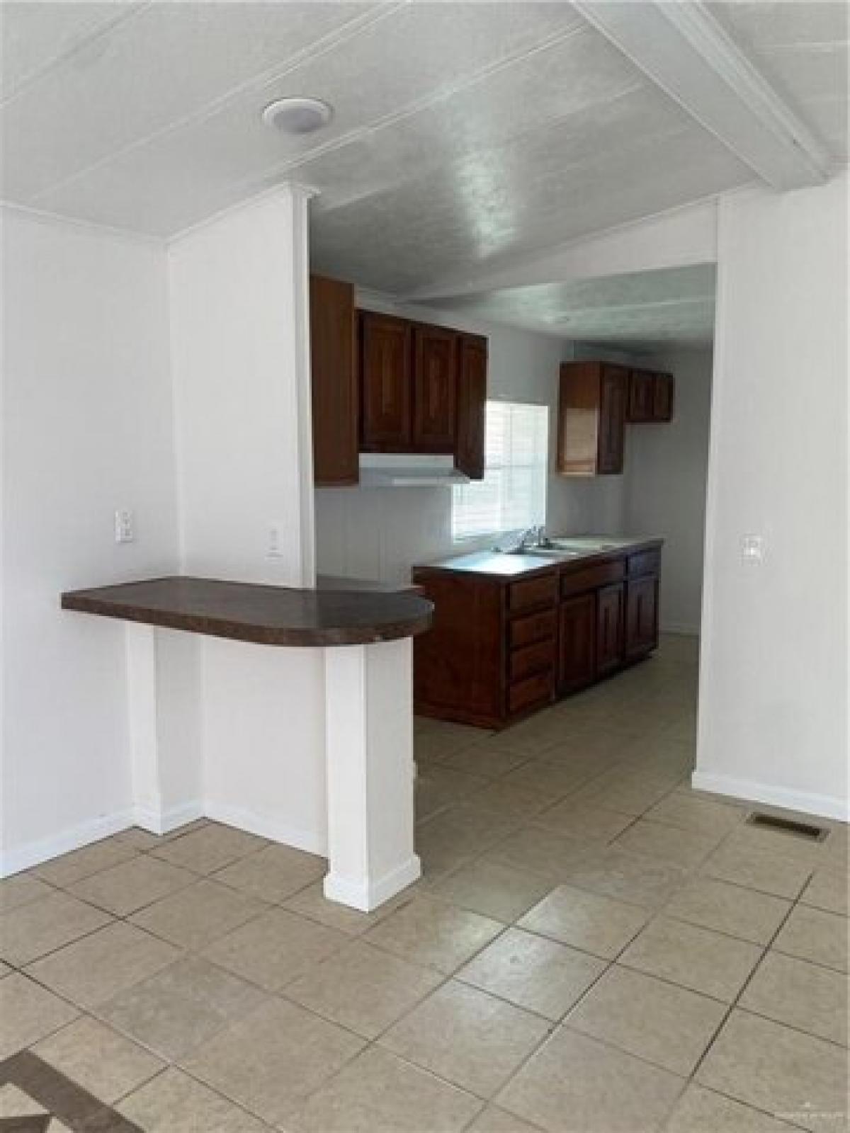 Picture of Home For Sale in Weslaco, Texas, United States