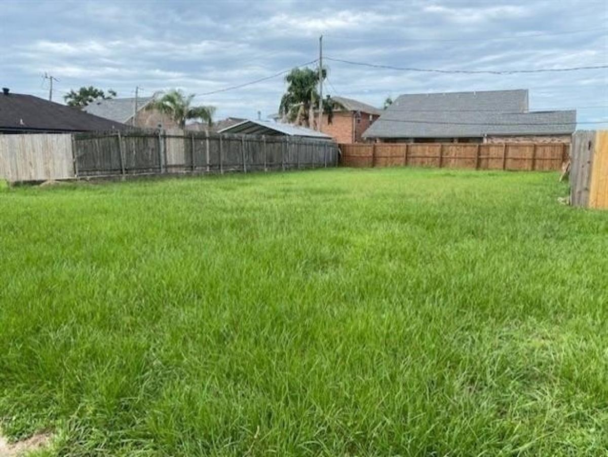 Picture of Residential Land For Sale in Meraux, Louisiana, United States