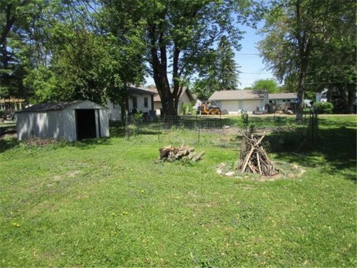 Picture of Home For Sale in Blooming Prairie, Minnesota, United States