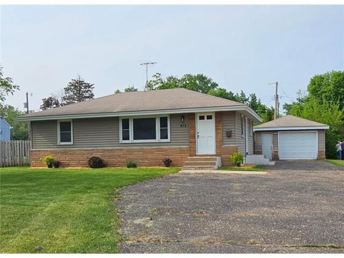 Picture of Home For Sale in Fridley, Minnesota, United States