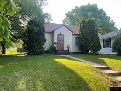 Home For Sale in Saint Peter, Minnesota