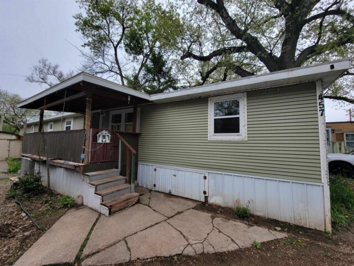 Picture of Home For Sale in Madison, Wisconsin, United States