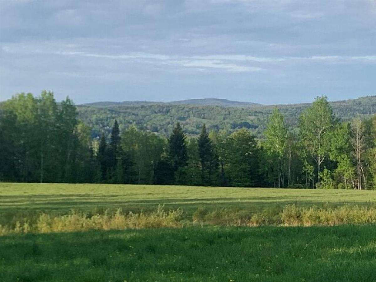 Picture of Residential Land For Sale in Colebrook, New Hampshire, United States