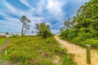 Residential Land For Sale in Navarre, Florida