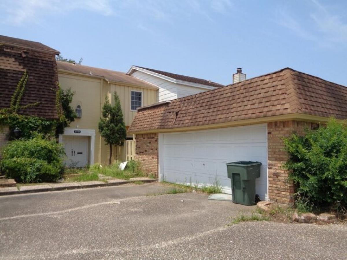 Picture of Home For Sale in Port Arthur, Texas, United States