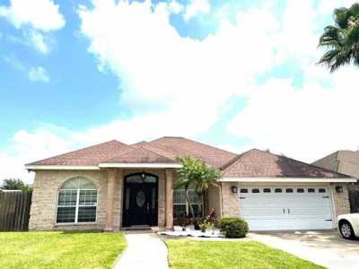 Home For Sale in Weslaco, Texas