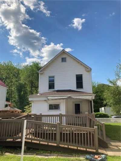 Home For Rent in New Kensington, Pennsylvania