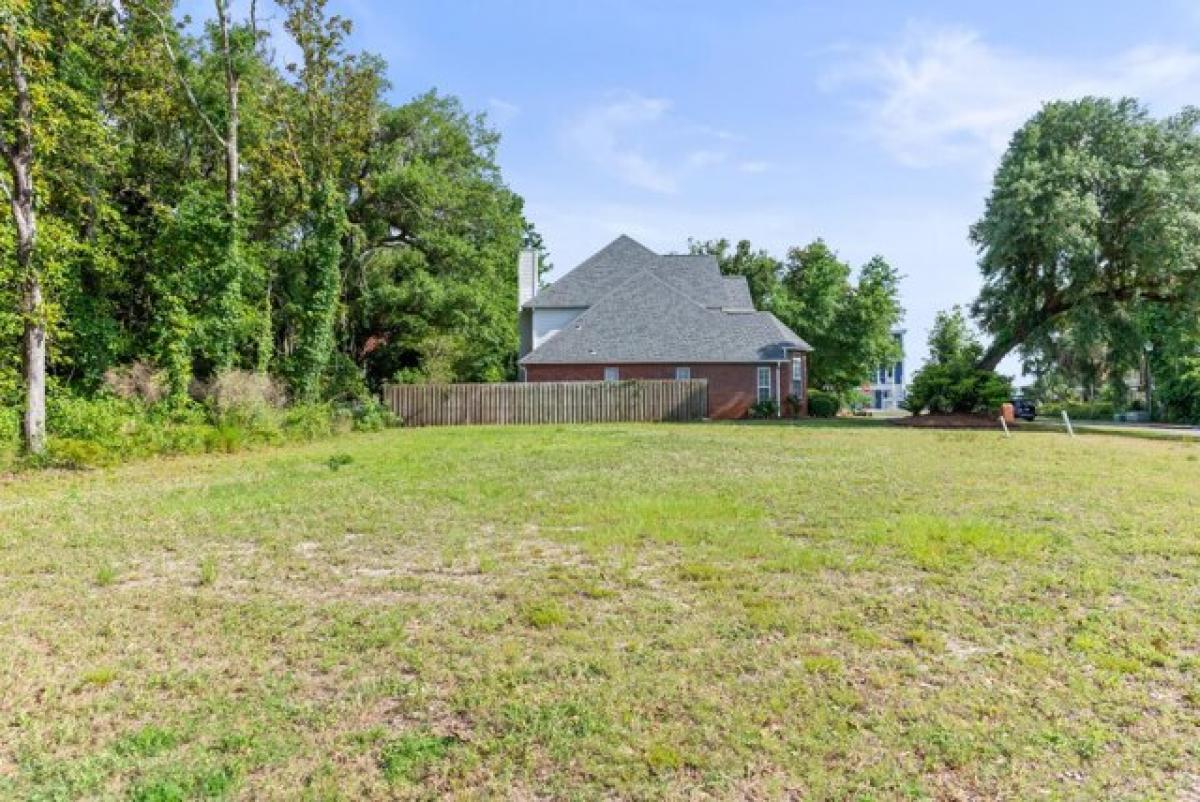 Picture of Residential Land For Sale in Navarre, Florida, United States