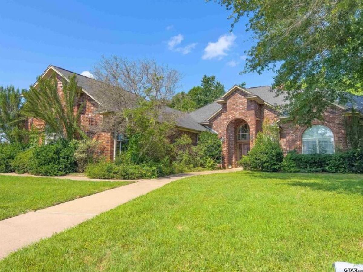 Picture of Home For Sale in Hideaway, Texas, United States