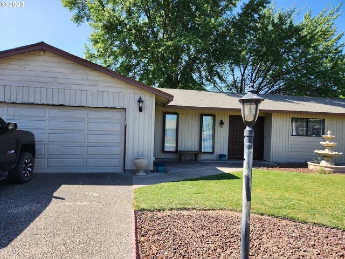 Picture of Home For Sale in Hermiston, Oregon, United States