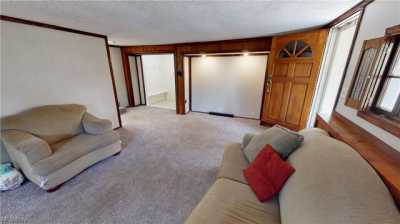 Home For Sale in Tallmadge, Ohio