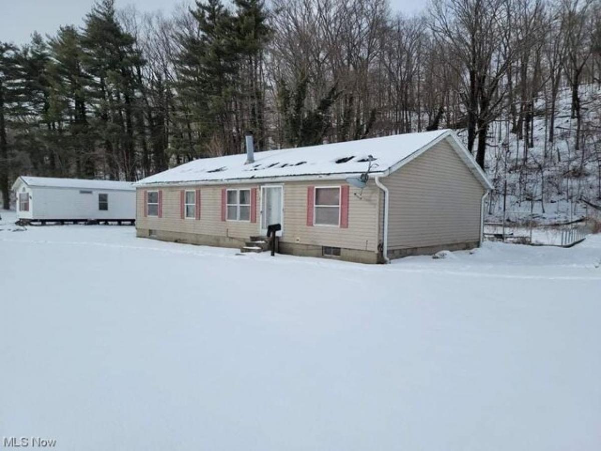 Picture of Home For Sale in Newcomerstown, Ohio, United States