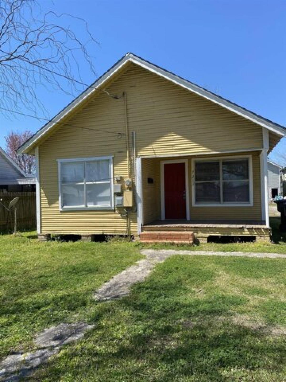 Picture of Home For Rent in Groves, Texas, United States