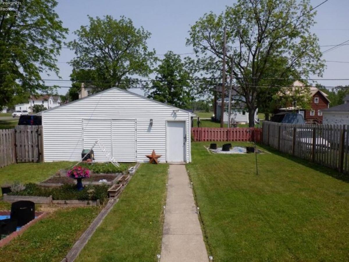 Picture of Home For Sale in Willard, Ohio, United States