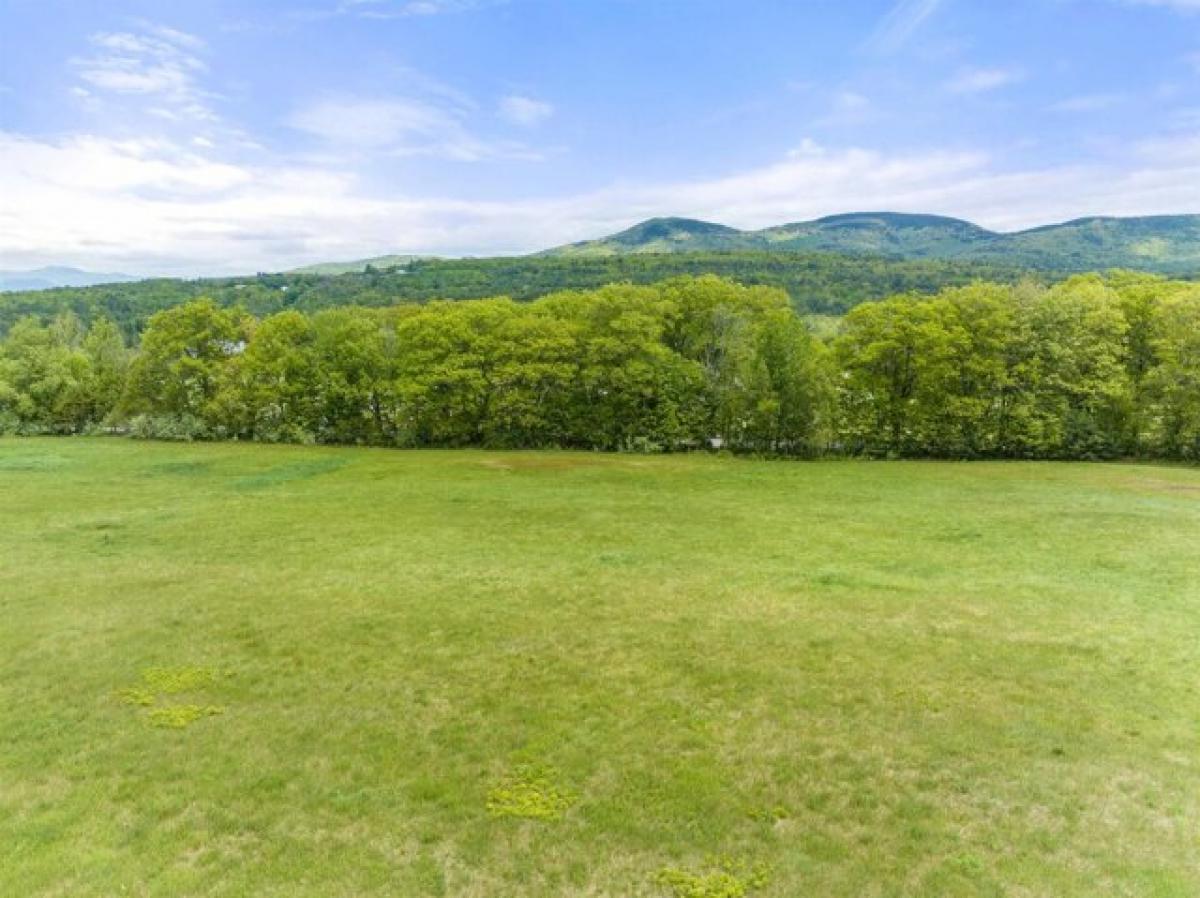 Picture of Home For Sale in Gilford, New Hampshire, United States