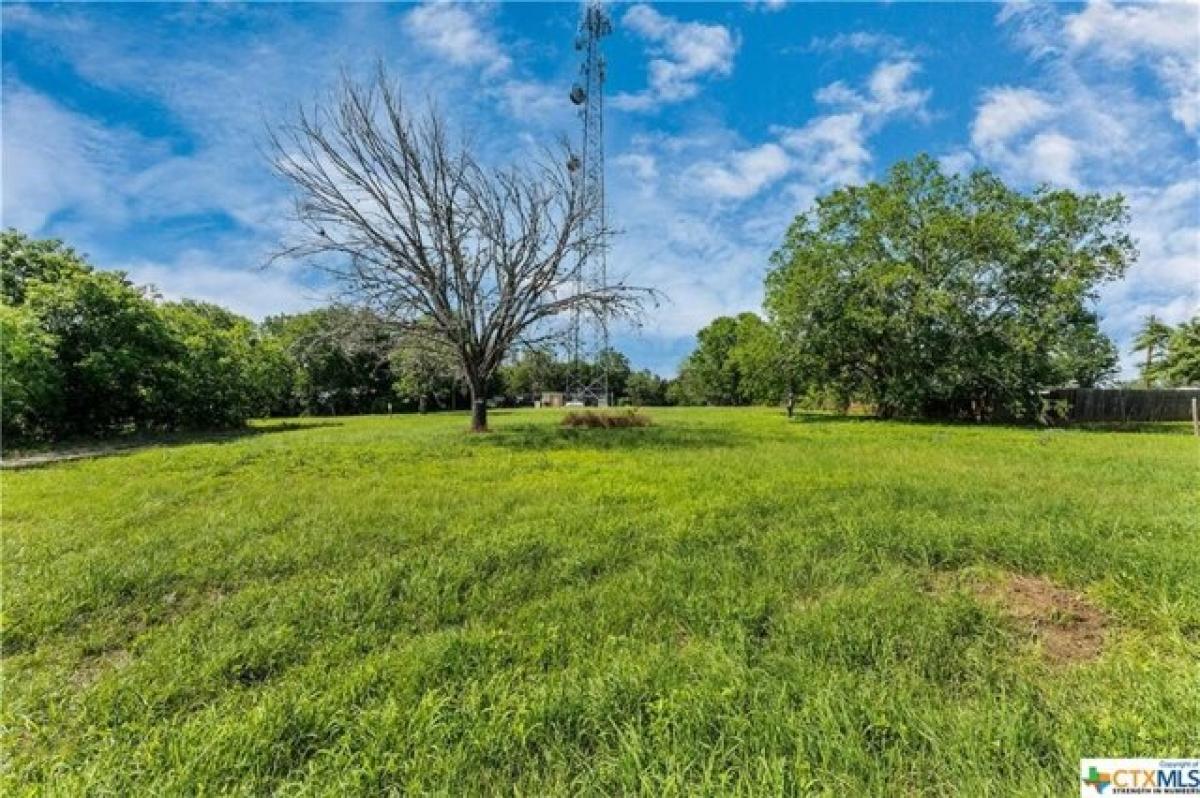 Picture of Residential Land For Sale in Seguin, Texas, United States