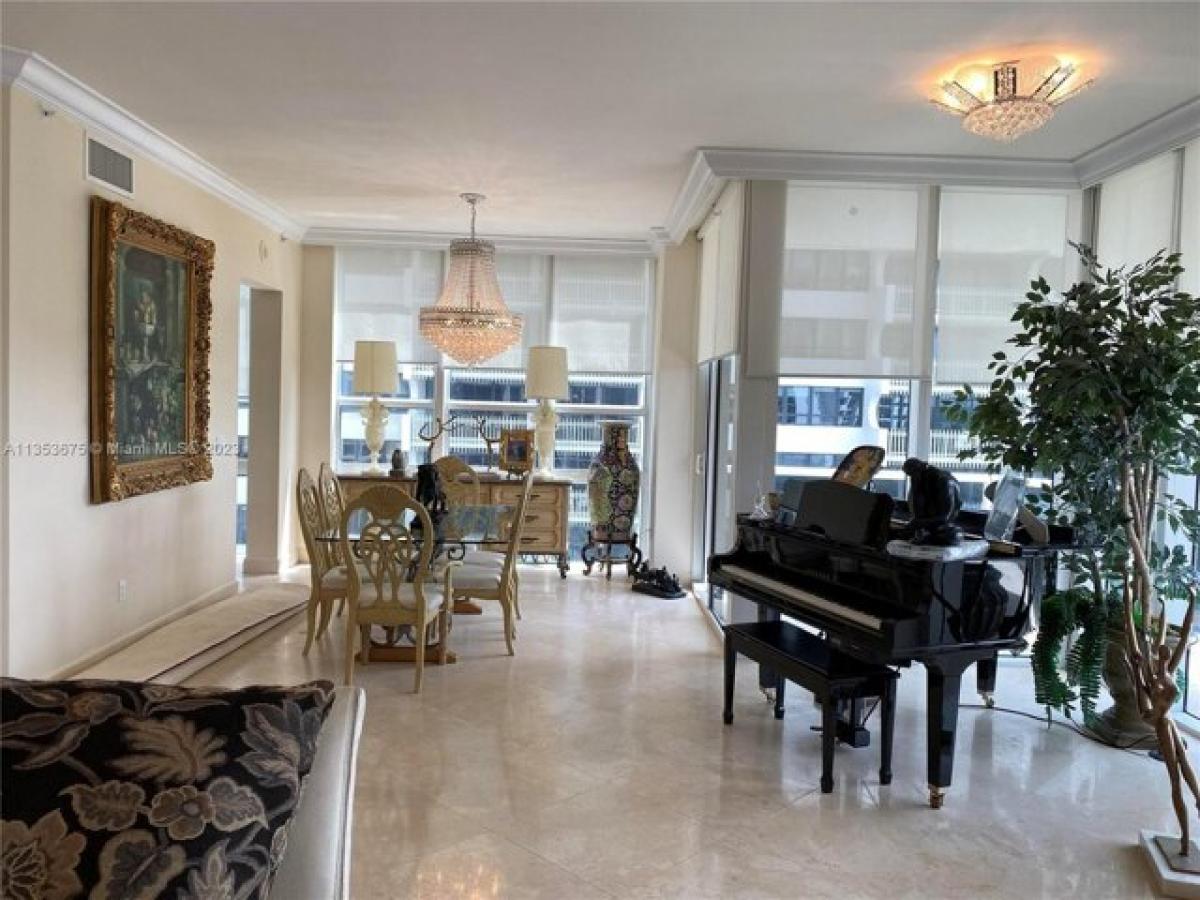 Picture of Home For Sale in Bal Harbour, Florida, United States