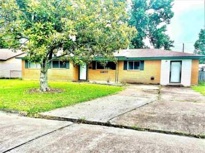 Home For Sale in Orange, Texas