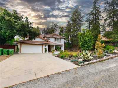 Home For Sale in Agoura Hills, California